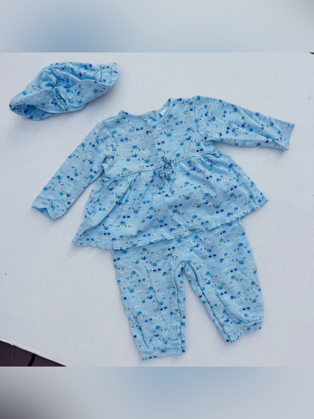 Vintage Vitamins Baby 24 Months Blue Floral One Piece Romper Outfit Hat Set